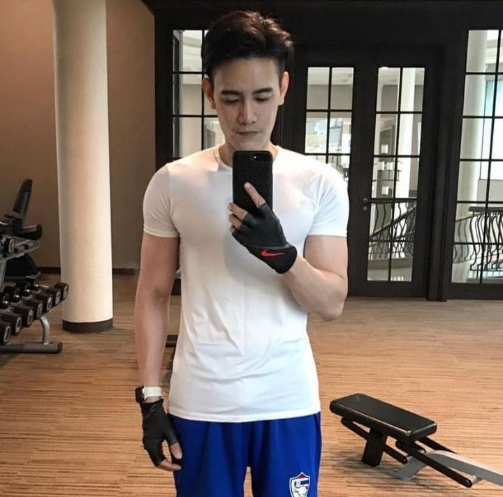 ฟลุค จิระ บวงสรวงละครเรื่อง มณีนาคา