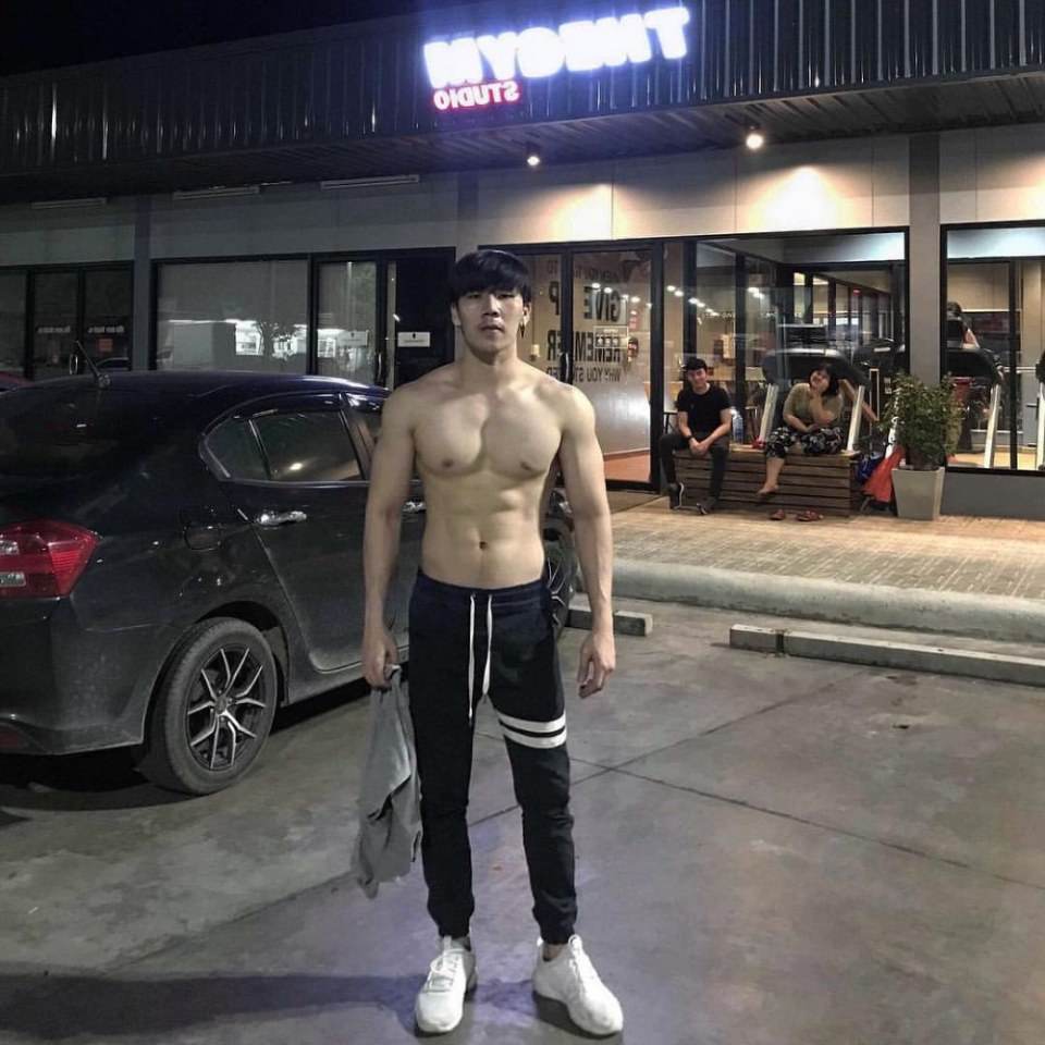 แอบมองสามี