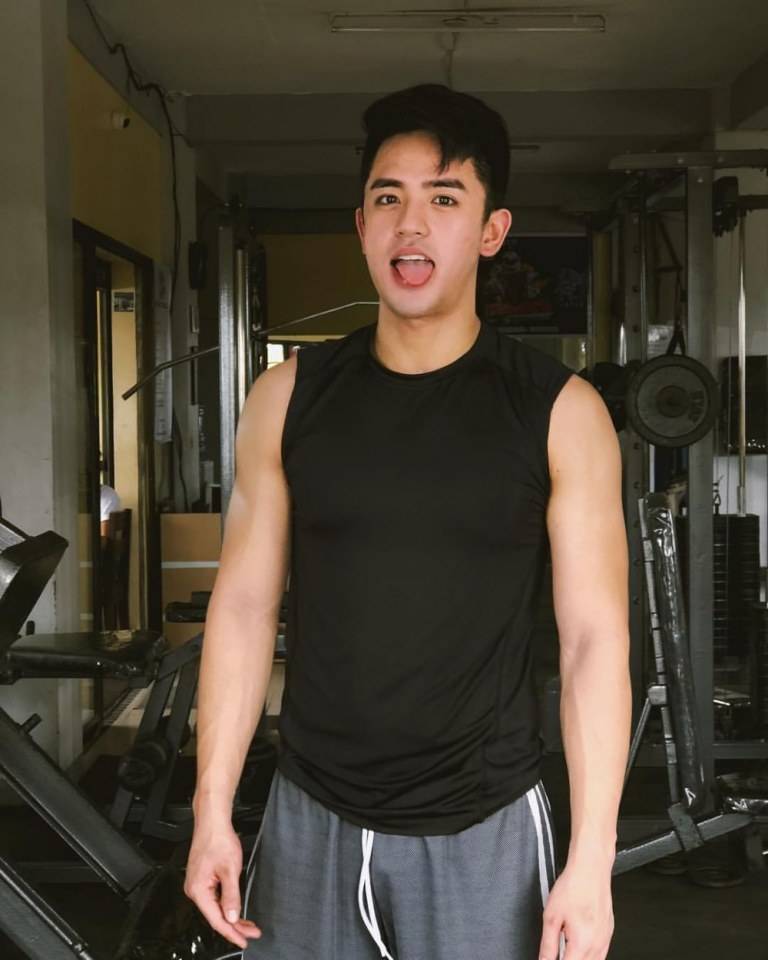 แอบมองสามี