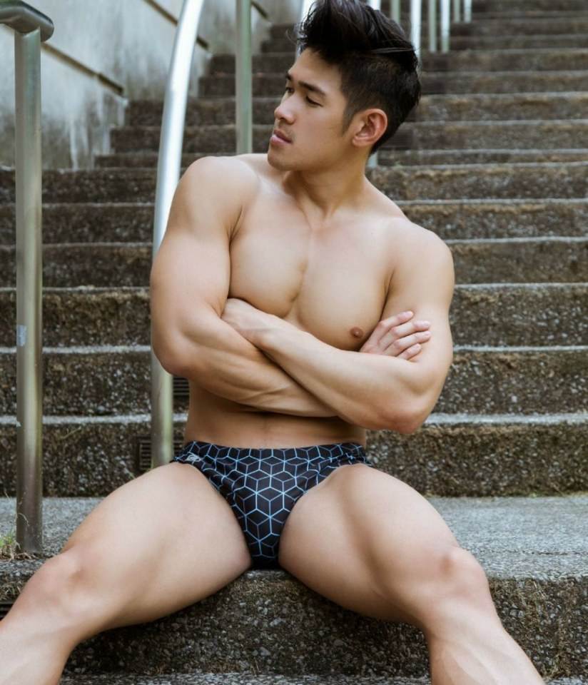 Hey guys 122 (18+)