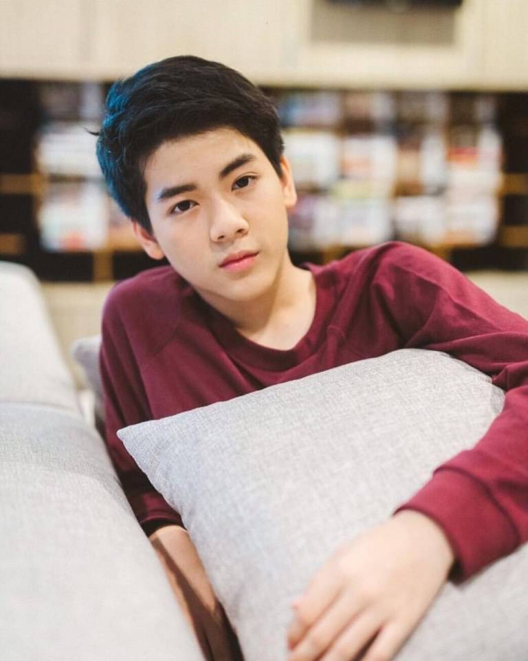 หล่อแชบขึ้นทุกวัน(น้องยอร์ช ยงศิลป์)นักแสดงชาวไทย สังกัดสถานีวิทยุโทรทัศน์ไทยทีวีสีช่อง 3 (๒)