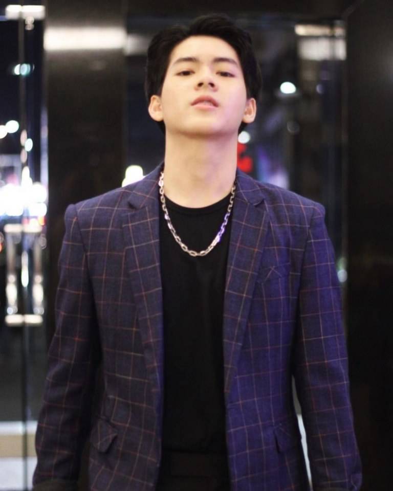 หล่อแชบขึ้นทุกวัน(น้องยอร์ช ยงศิลป์)นักแสดงชาวไทย สังกัดสถานีวิทยุโทรทัศน์ไทยทีวีสีช่อง 3 (๒)