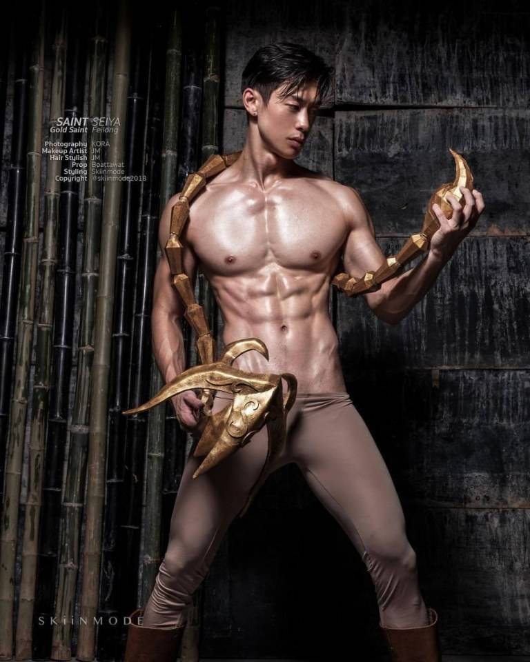ถอดโชว์เรือนร่าง 2296