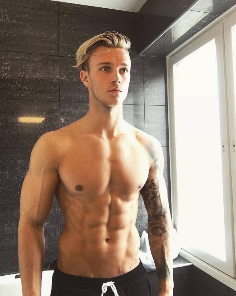 male body 102