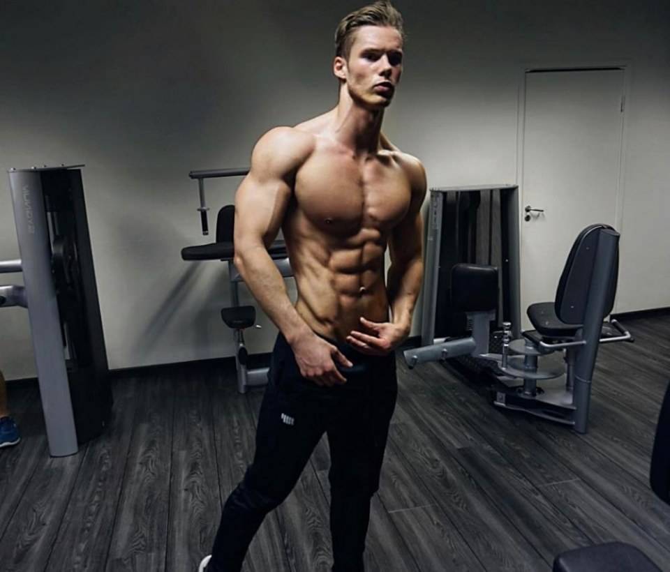 male body 102