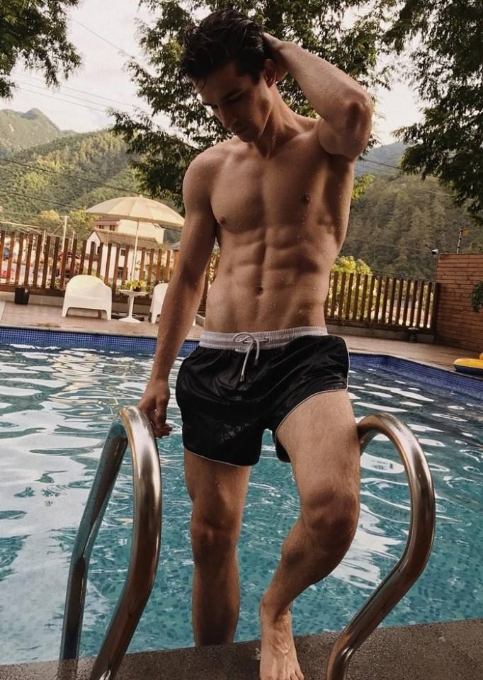 male body 102