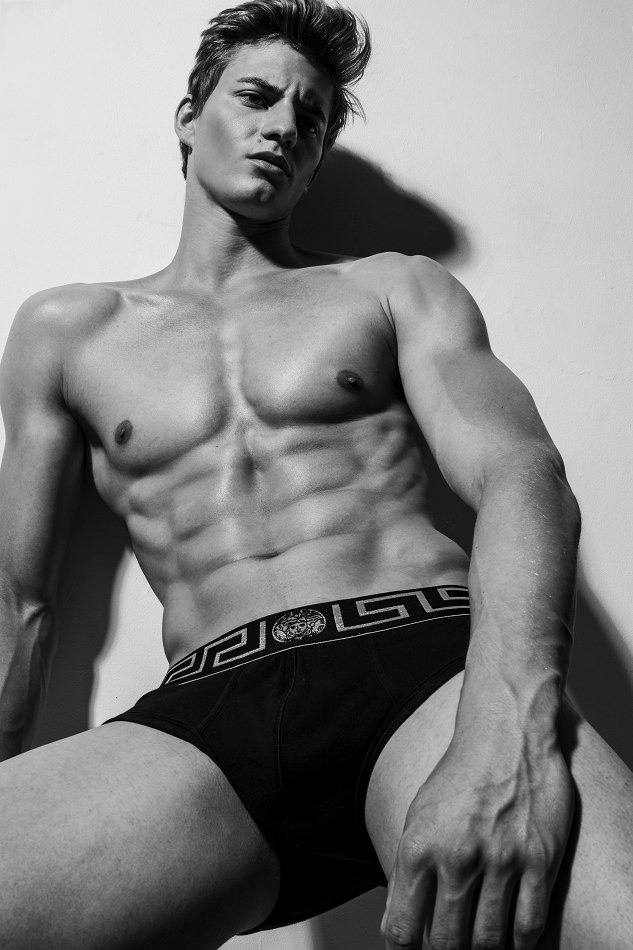 male body 102