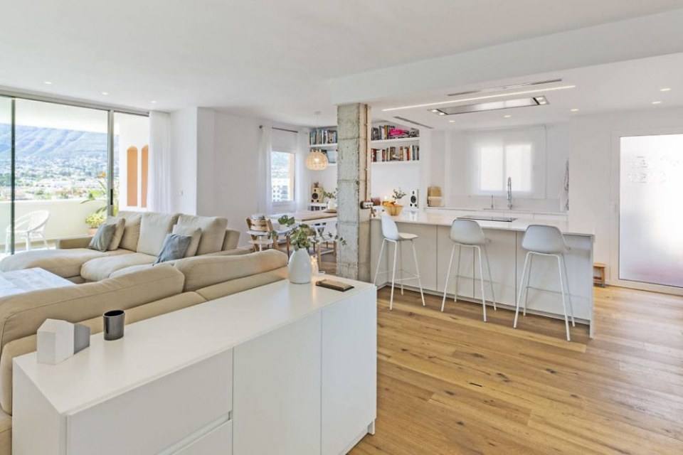 Apartment Redesign by QBarquitectos