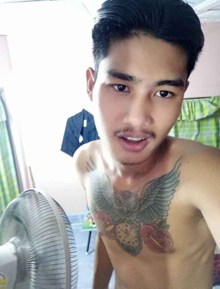 เลียนักมวย