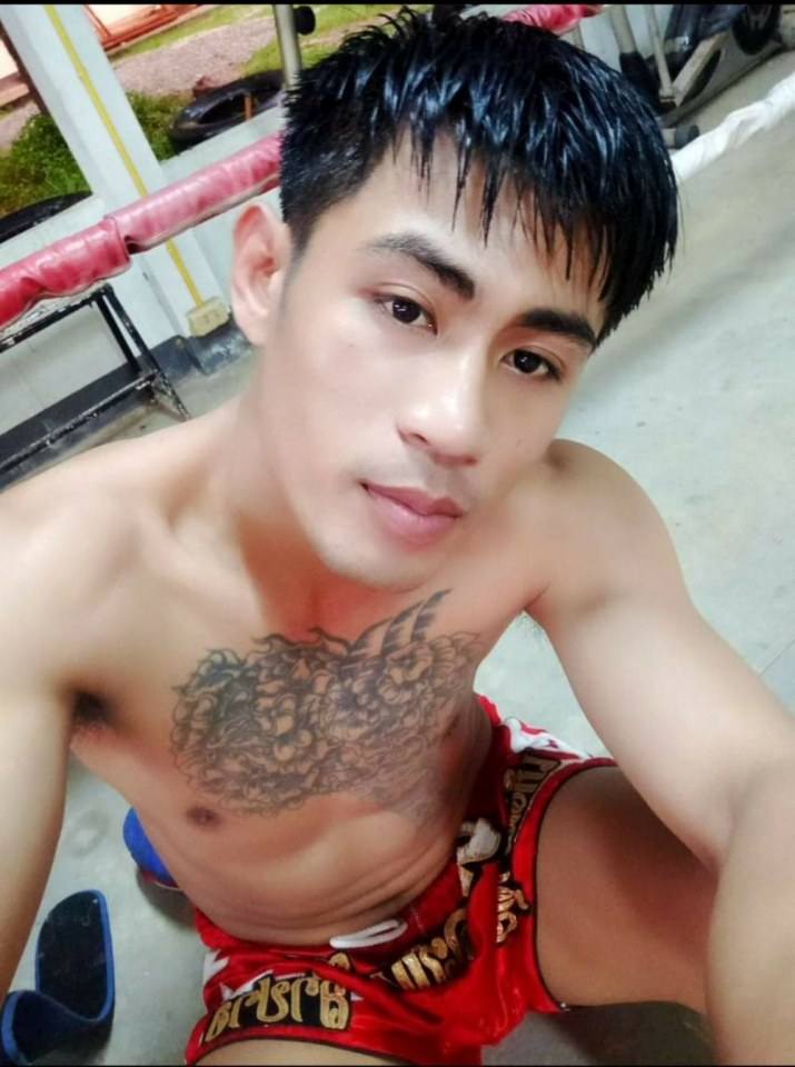 เลียนักมวย