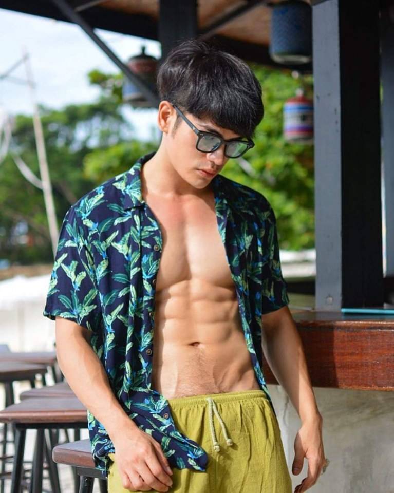 หล่อ งานดี หนุ่มเบียร์คนนี้ พี่ว่าเริ่ดนะ