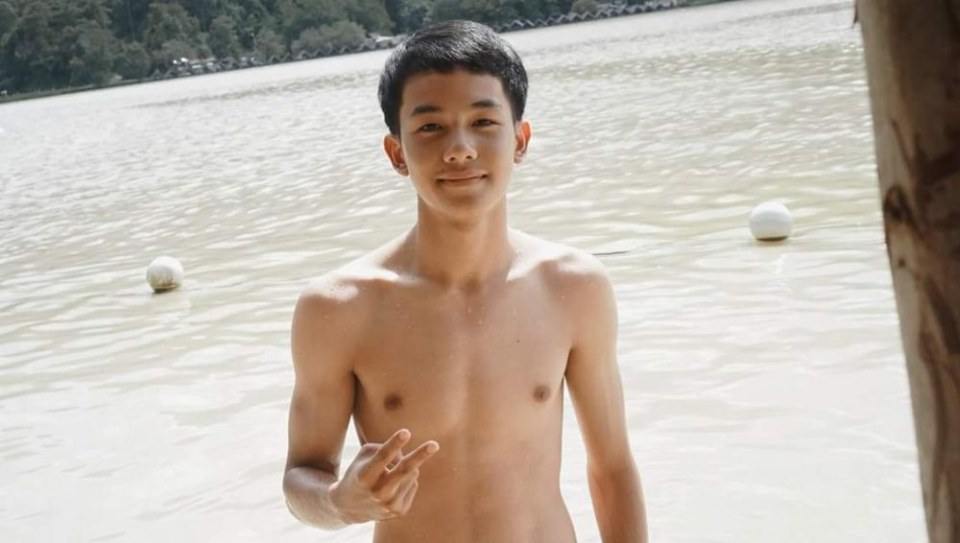 แอบชอบเขา