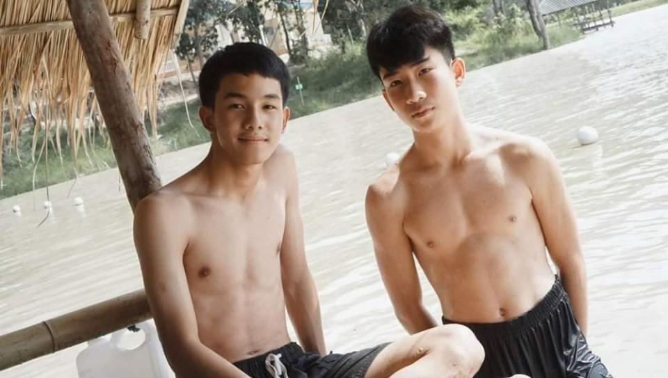 แอบชอบเขา