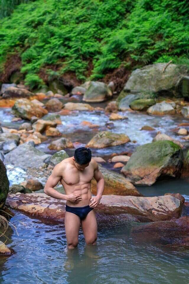 หนุ่มๆเร้าใจดีจัง 2