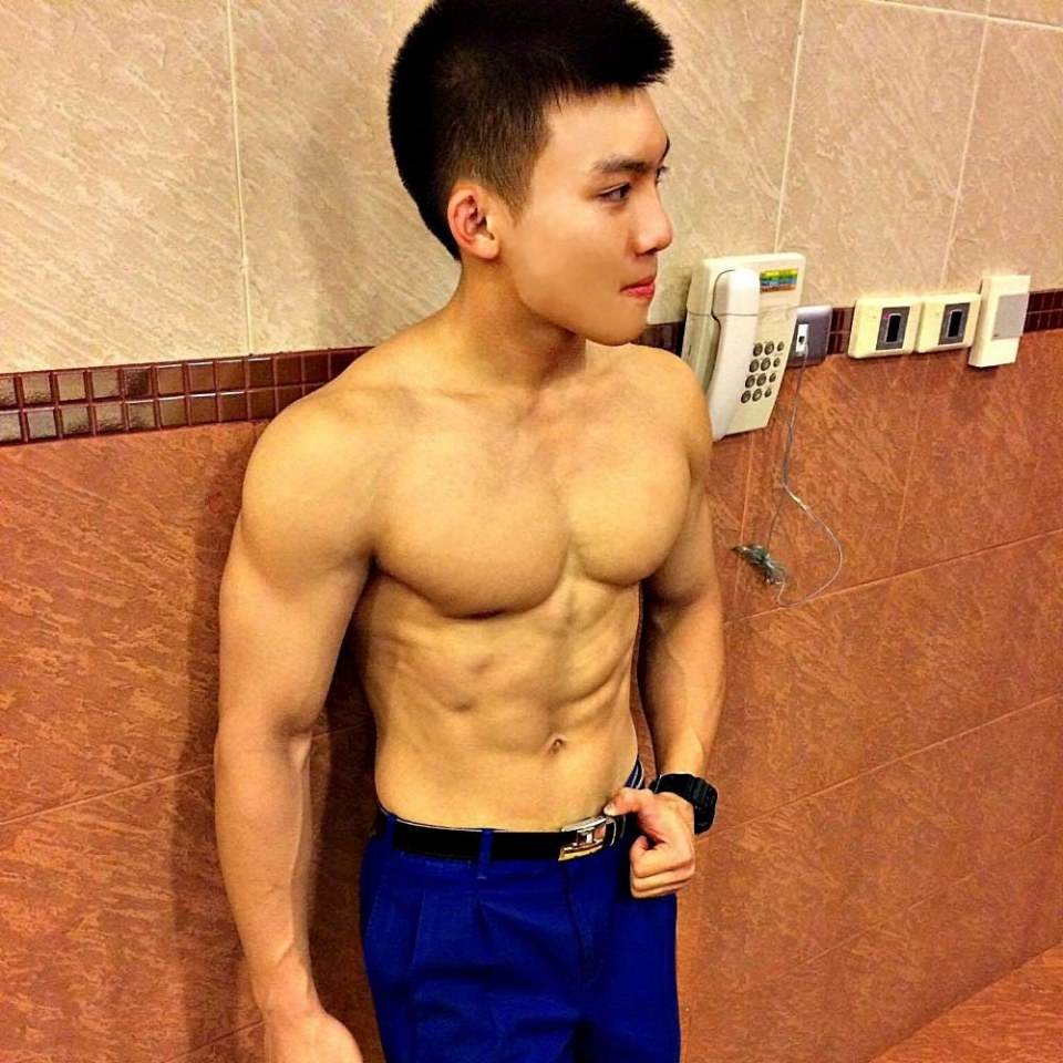 หนุ่มน้อยกางเกงน้ำเงิน 3,000
