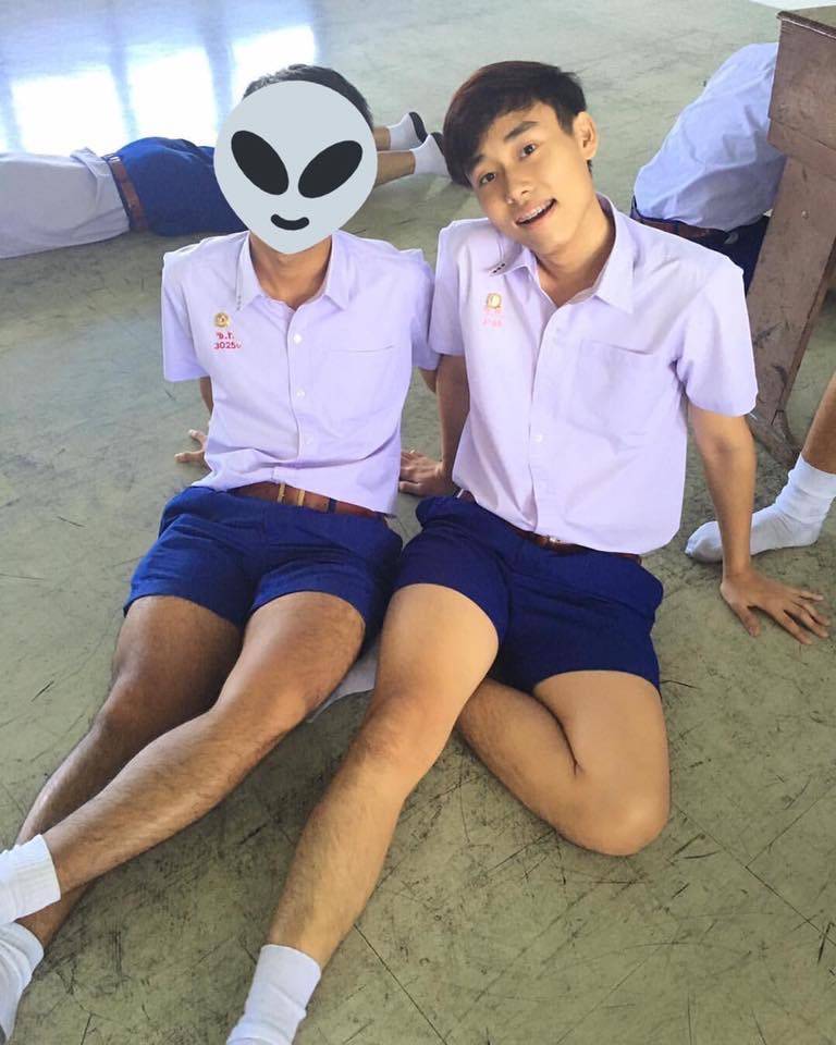 หนุ่มน้อยกางเกงน้ำเงิน 3,000