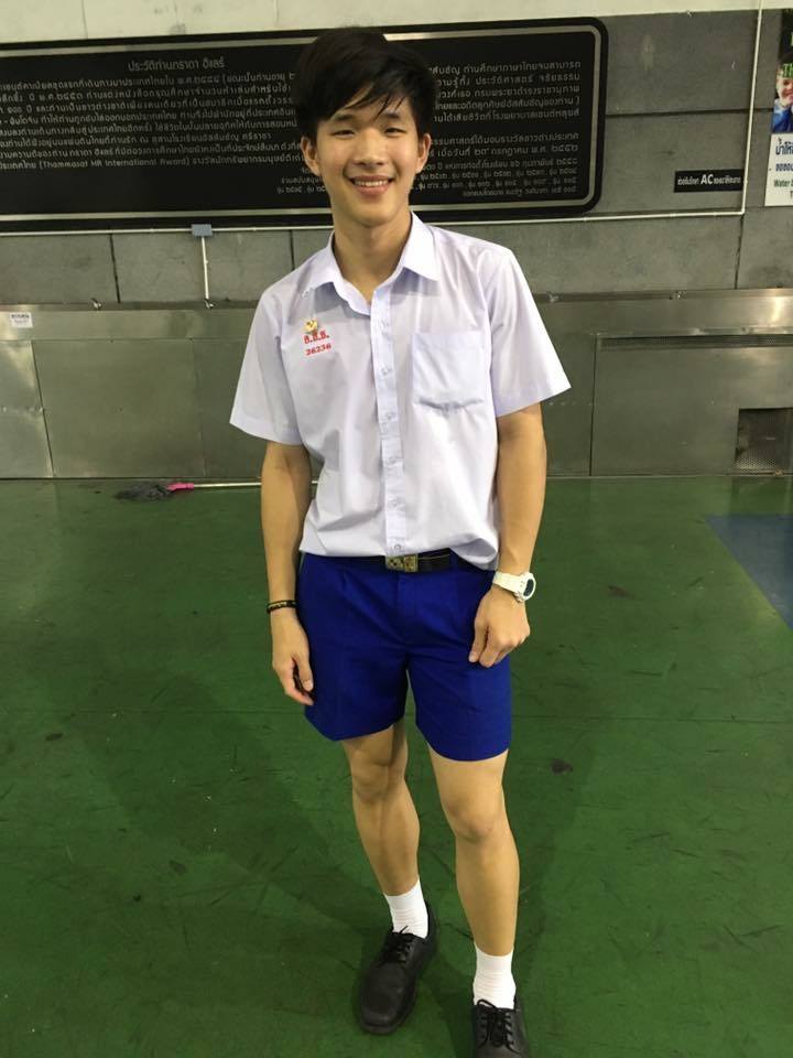 หนุ่มน้อยกางเกงน้ำเงิน 3,000