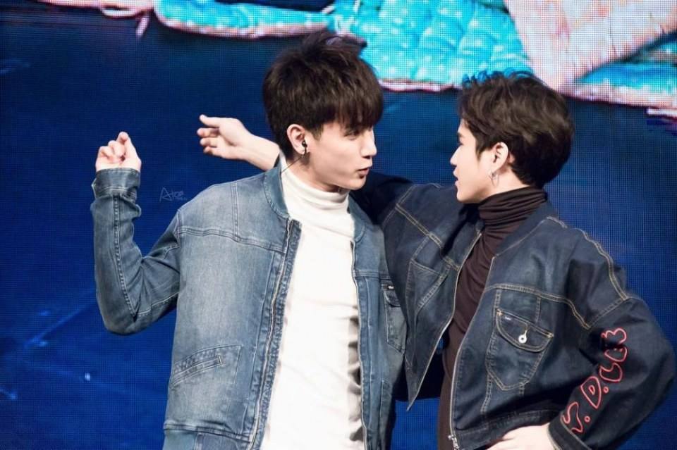 หลงไหลสองคนนี้ อยากให้อู๋จุนเฟียตมีละครคู่กันอีกอยากเห็นฉากฮักดุเดือดเผ็ดมันแชบๆฟินๆ หุ่นดีทังคู่>>