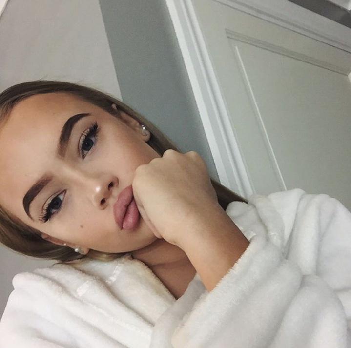 Emma Ellingsen นางแบบข้ามเพศสุดสวย