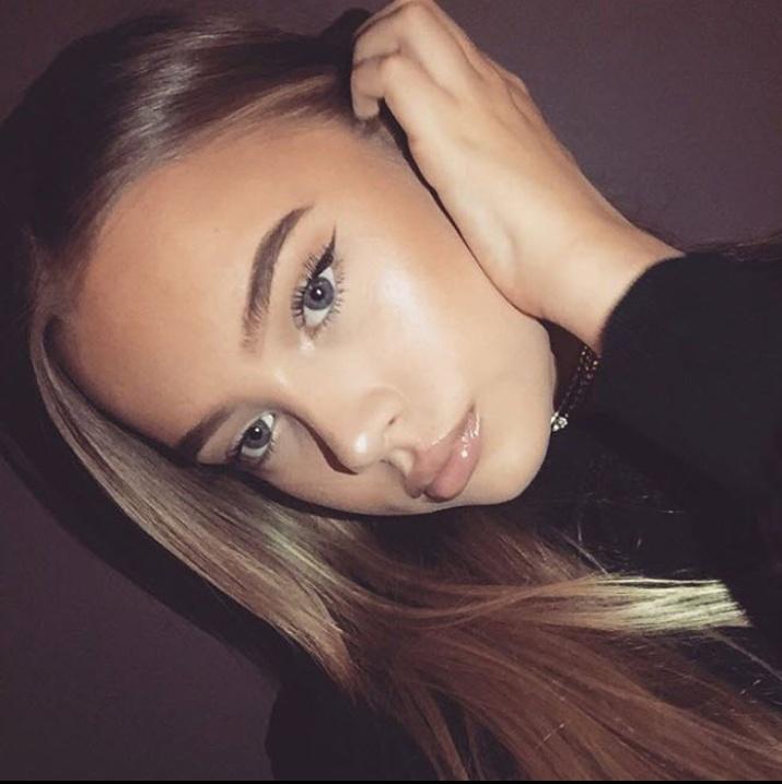 Emma Ellingsen นางแบบข้ามเพศสุดสวย