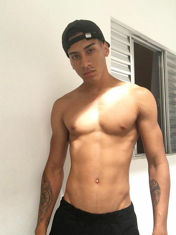 [OMGBoy028][18+] อีกหนึ่งหนุ่มละติน Joao Bisppo ที่คิดอยู่เสมอถึงเรื่องบนเตียงกับเขา แต่มันก็คงเป็นได้เพียงฝันไป มองนม มองหุ่น มองตาผู้ชายคนนี้ สิครับ