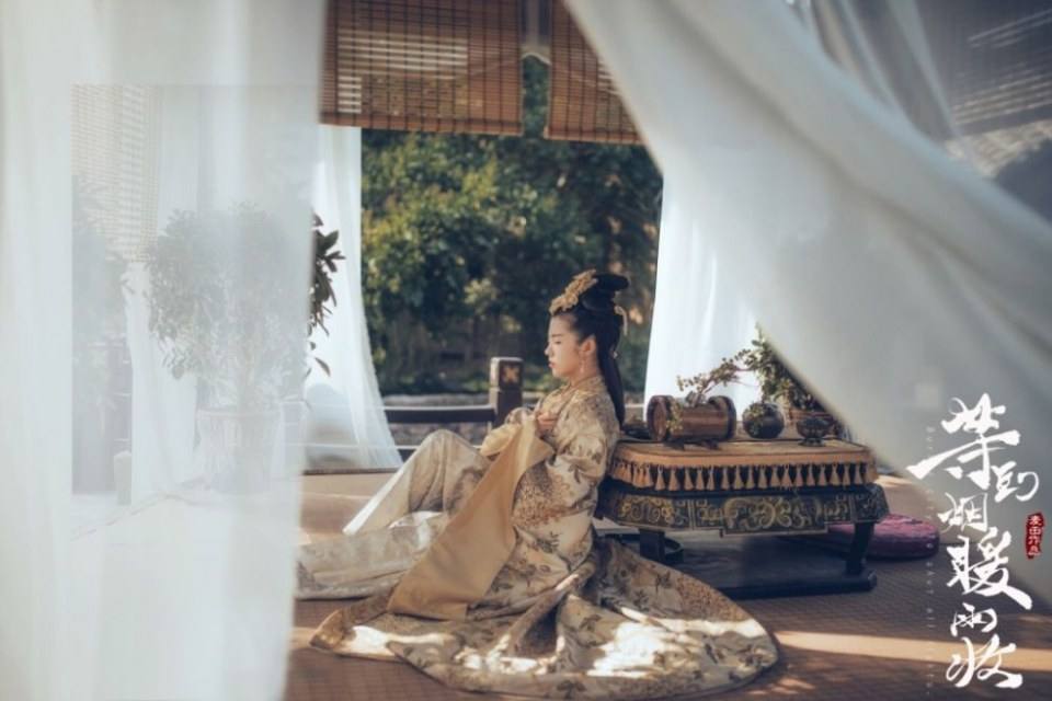 ละคร ลิขิตรัก หัวใจดวงน้อย Buried city to shut all lights 《等到烟暖雨收》 2018 2
