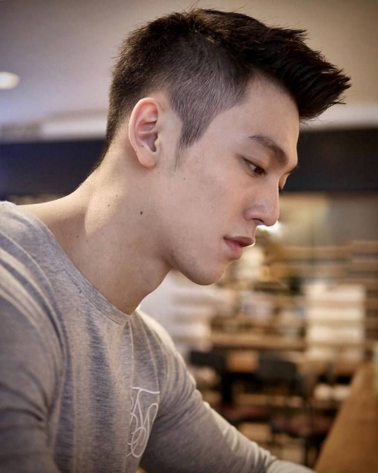 หล่อกล้ามใหญ่