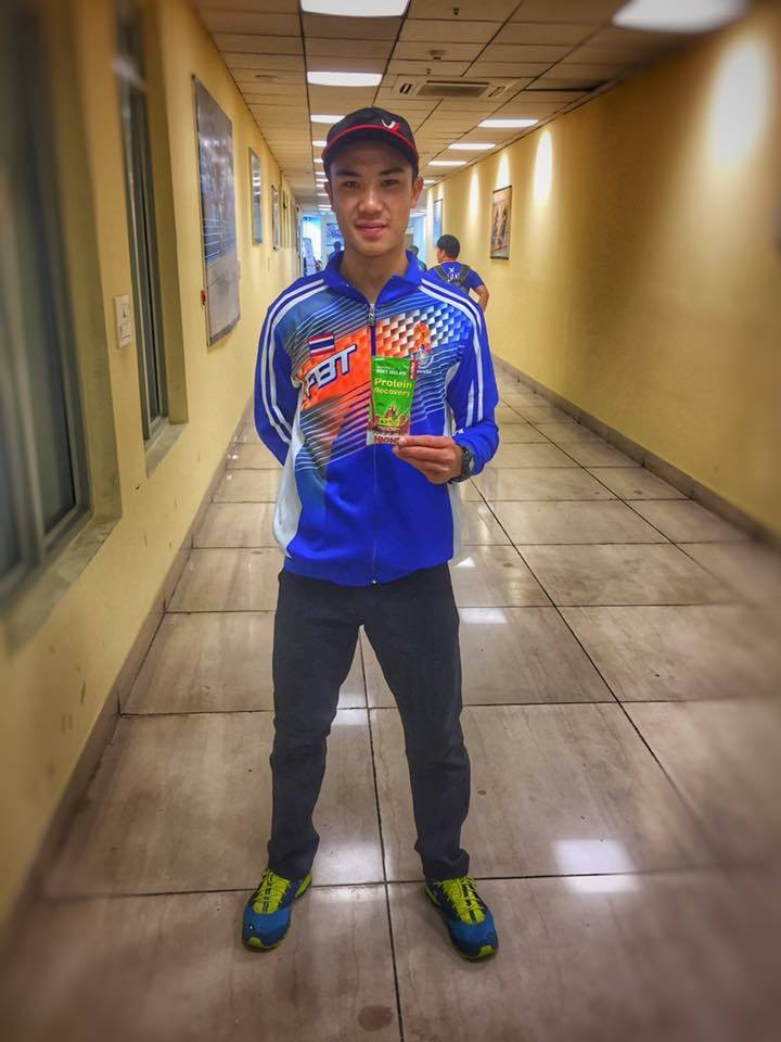 หล่อ