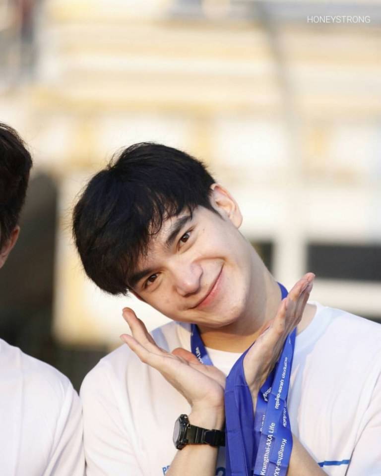 ฮักเจ้า-สตรอง เจริญชัย [ โอ๊ต รักแลนดิ้งWhat The Duck  ]