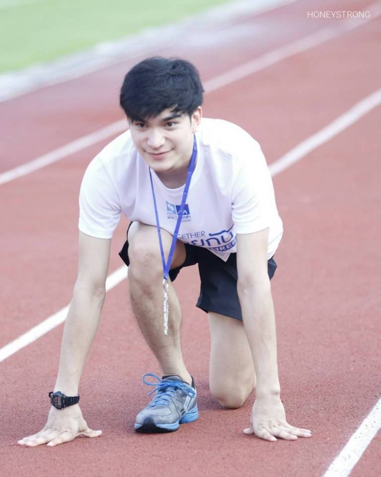 ฮักเจ้า-สตรอง เจริญชัย [ โอ๊ต รักแลนดิ้งWhat The Duck  ]