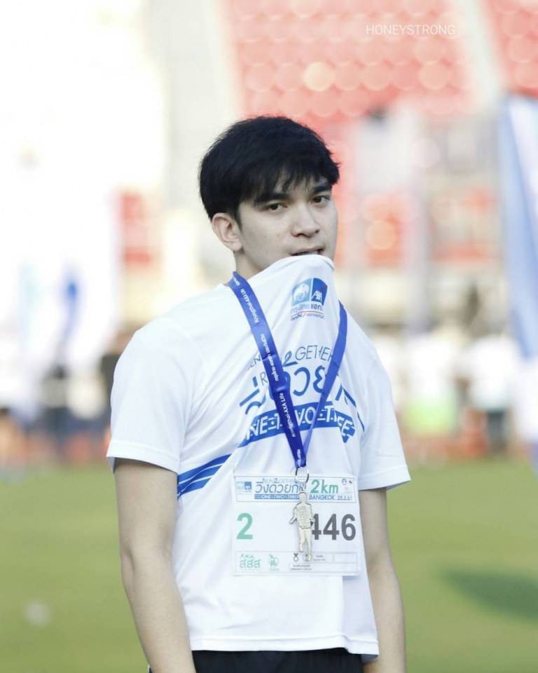 ฮักเจ้า-สตรอง เจริญชัย [ โอ๊ต รักแลนดิ้งWhat The Duck  ]
