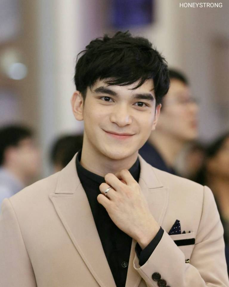ฮักเจ้า-สตรอง เจริญชัย [ โอ๊ต รักแลนดิ้งWhat The Duck  ]