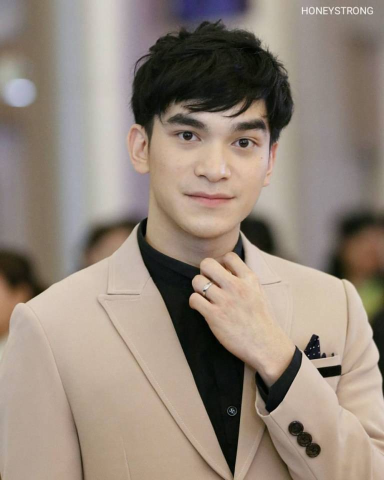 ฮักเจ้า-สตรอง เจริญชัย [ โอ๊ต รักแลนดิ้งWhat The Duck  ]
