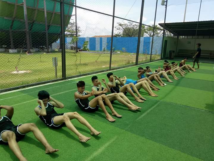 เวทีประกวดหนุ่มหล่อจากพม่าคึกคัก