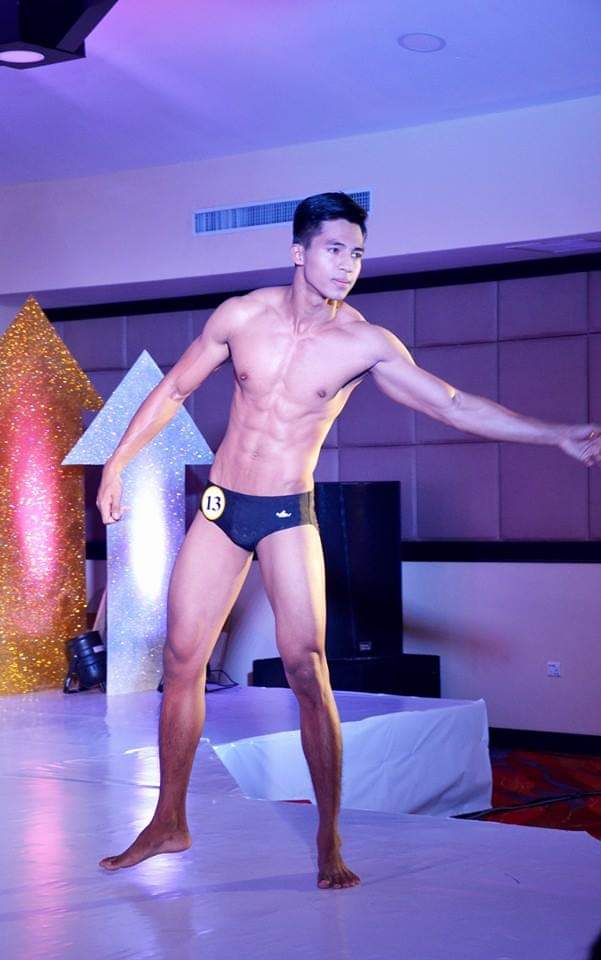 เวทีประกวดหนุ่มหล่อจากพม่าคึกคัก