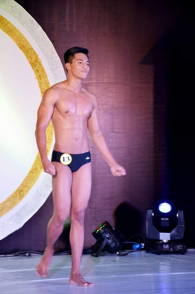 เวทีประกวดหนุ่มหล่อจากพม่าคึกคัก