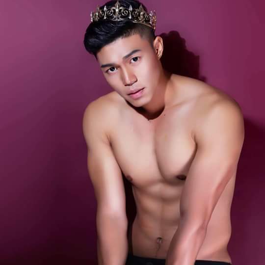 เวทีประกวดหนุ่มหล่อจากพม่าคึกคัก