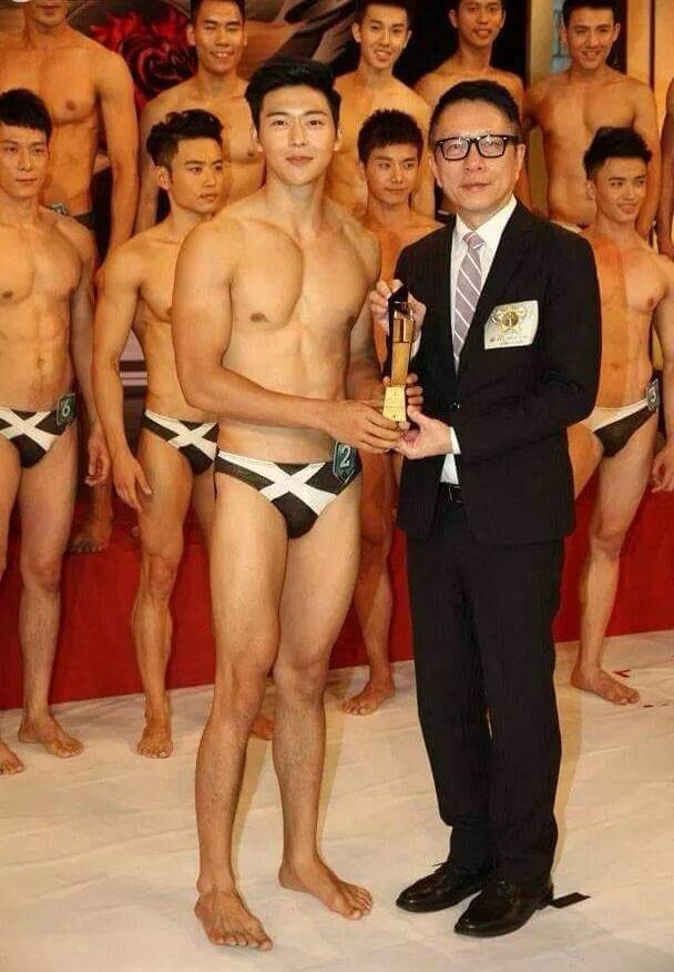 เวทีประกวดหนุ่มหล่อจากพม่าคึกคัก