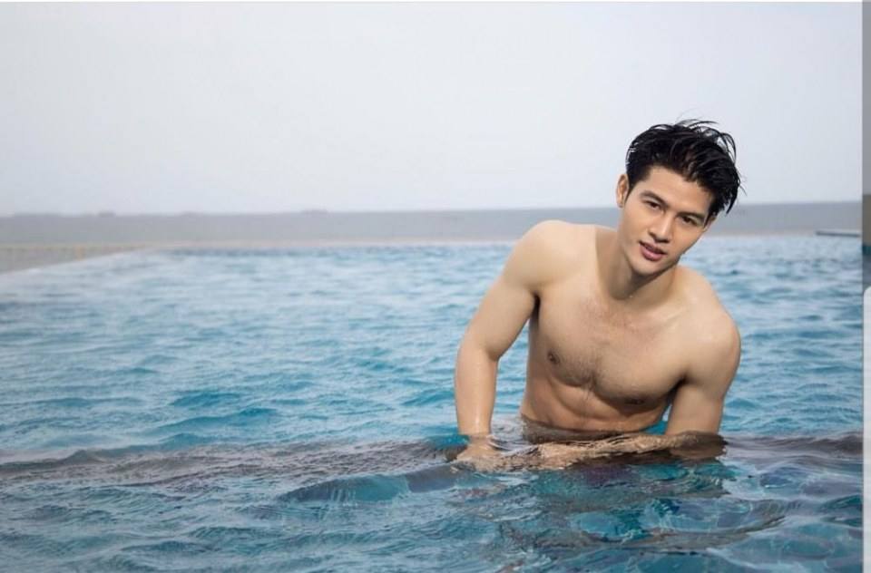 หล่อ งานนี้ หนุ่ม earth คนนี้