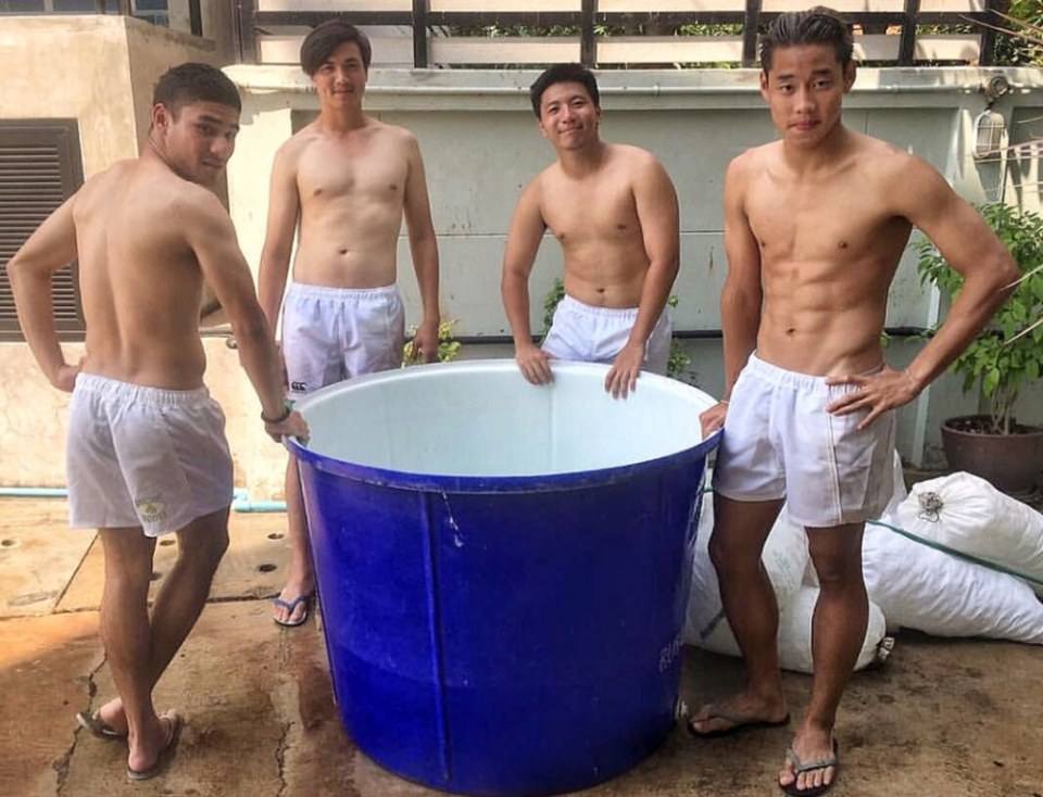 โปรดรุมฉัน