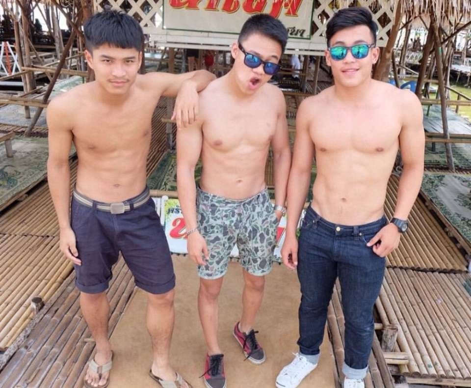 โปรดรุมฉัน