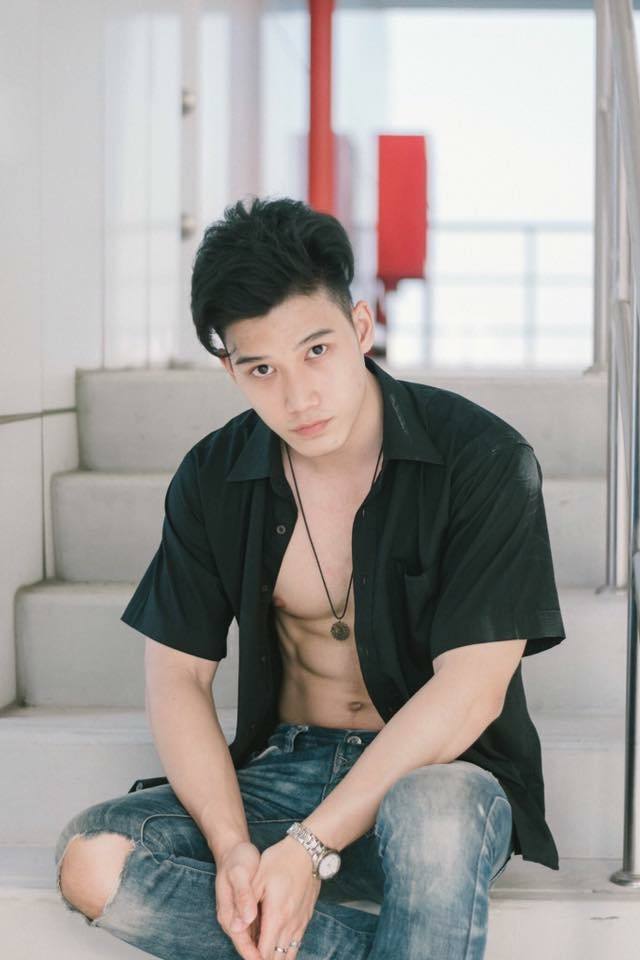 คนไหนบังอาจรูดซิปหรือติดกระดุม  โดนตีแน่ค่ะ 3,066