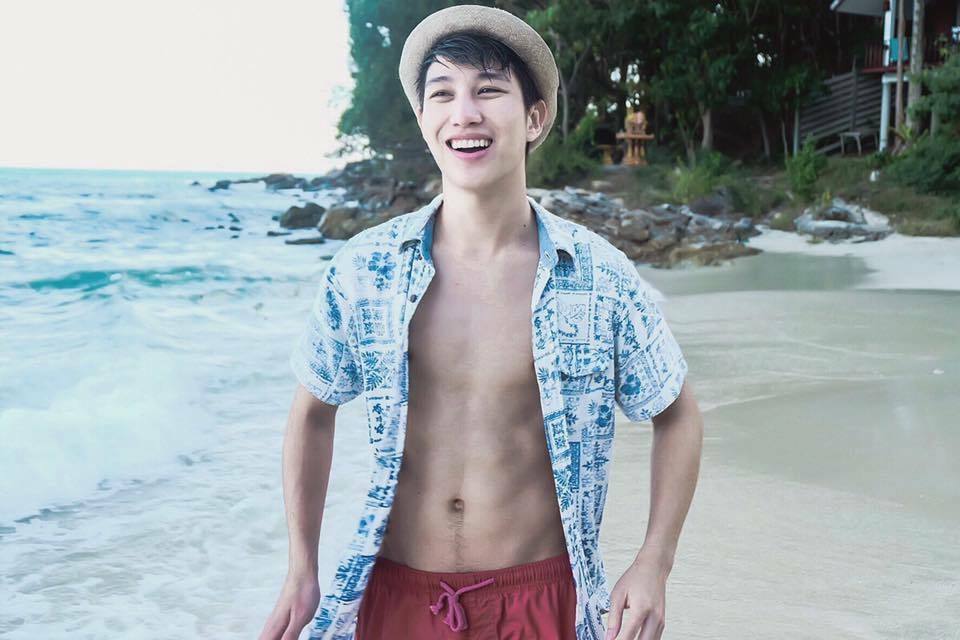 คนไหนบังอาจรูดซิปหรือติดกระดุม  โดนตีแน่ค่ะ 3,066