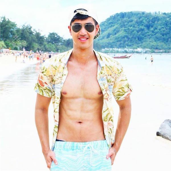 คนไหนบังอาจรูดซิปหรือติดกระดุม  โดนตีแน่ค่ะ 3,066