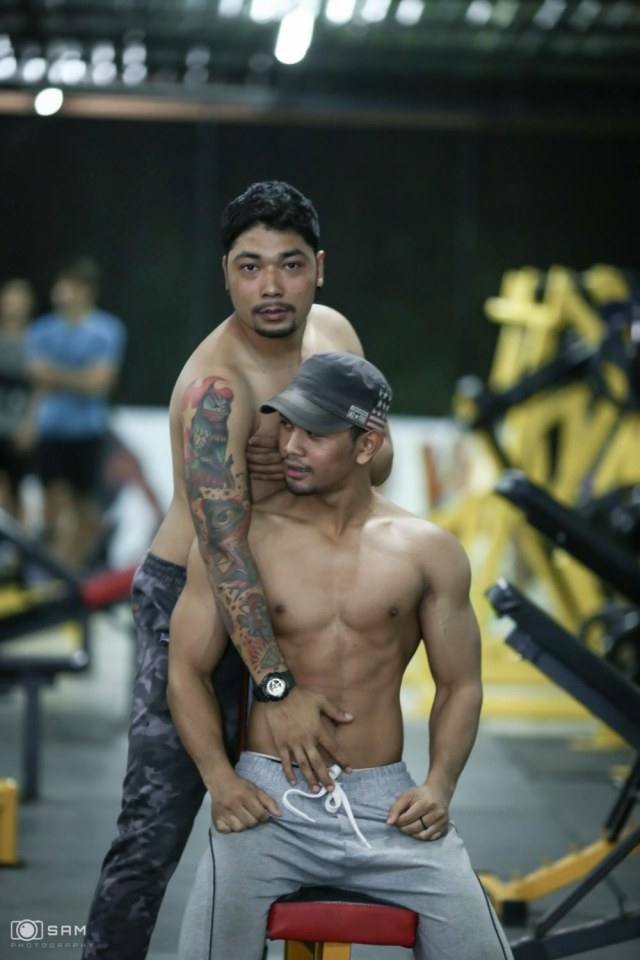 ผู้ชายเขาเล่นกัน  3,071