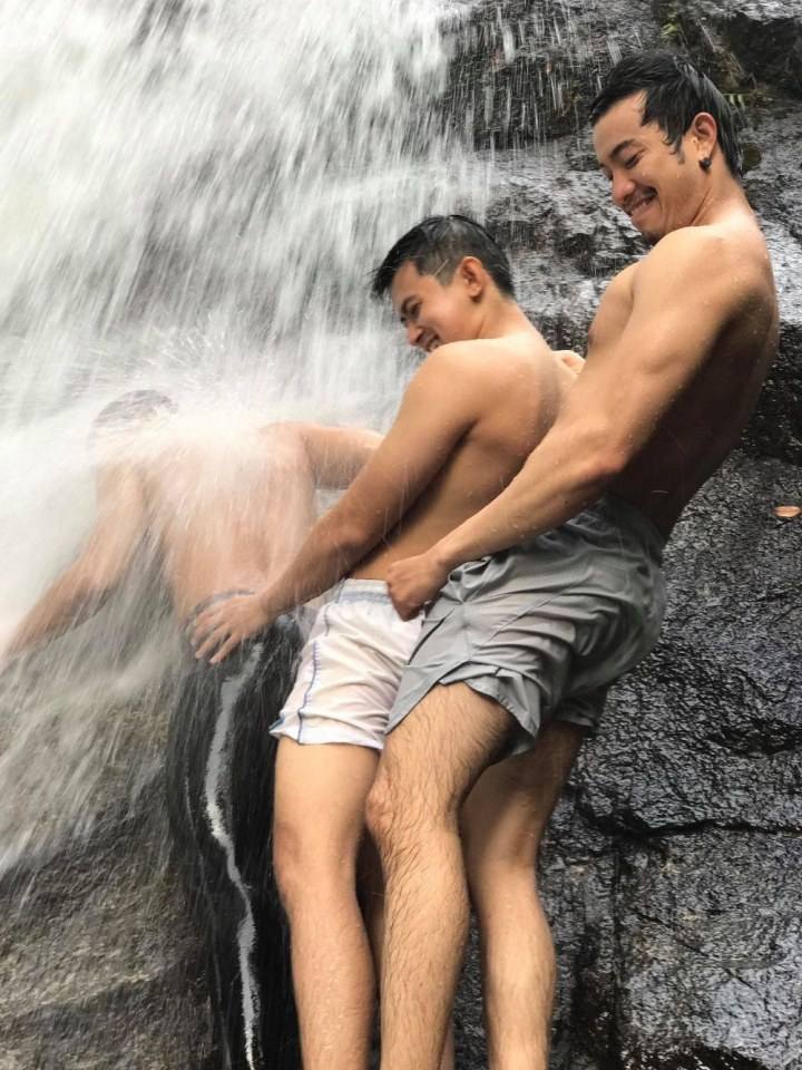ผู้ชายเขาเล่นกัน  3,071