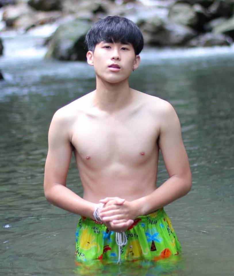 หนุ่มน้อยน่ากิน