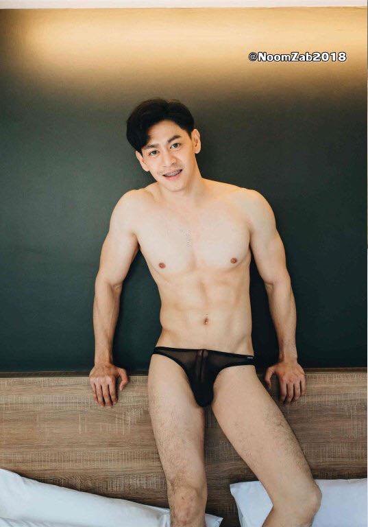 หนุ่มหล่อขึ้นปก 56