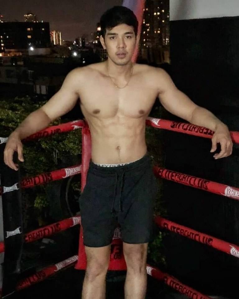 หล่อ หุ่นดี ธ๊อป ณฐนน พี่ว่างานดีอยู่นะ