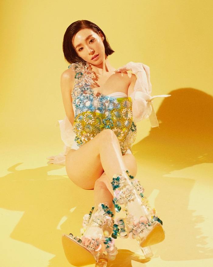 Tiffany Young @ PAPER Magazine November 2018